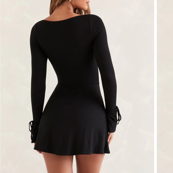 Oh Polly, Baize Square Neck Long Sleeve Mini Dress in Black - Picture 3 of 4